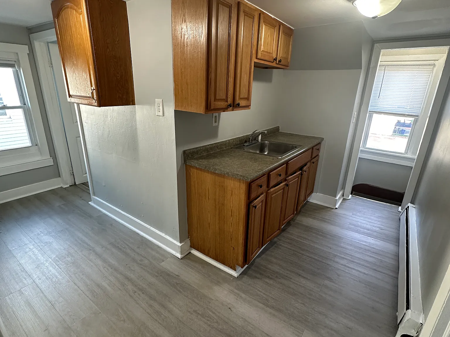 2 bed, 1000 sqft, $1,349 — Photo 4