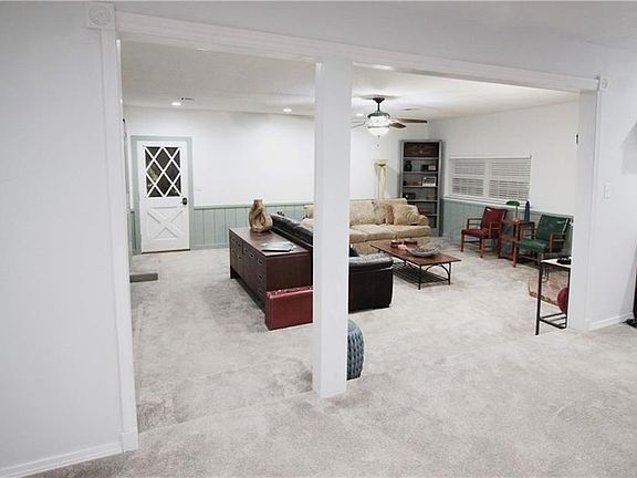 3rd image of 237 Southern Pl