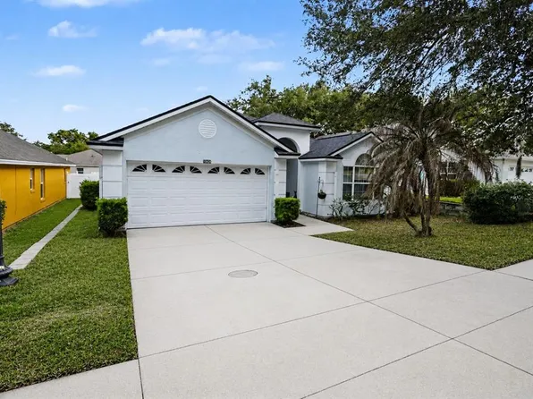10424 Stonepark Dr, Leesburg, FL 34788
