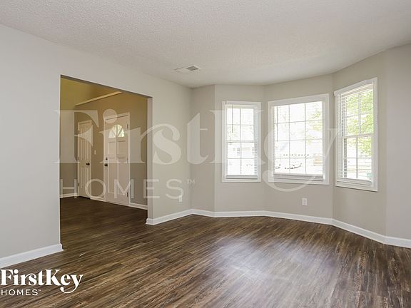 2nd image of 1083 Forest Heights Rd