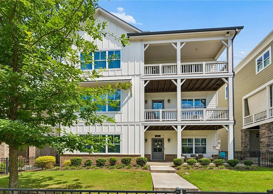 914 Luther St NW