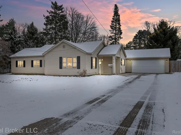 415 New St, Clio, MI 48420