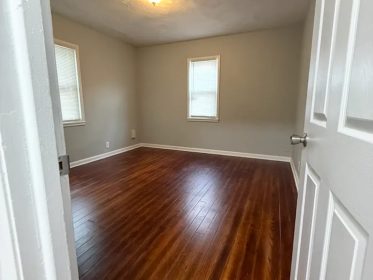 4180 Millersville Rd — Photo 10