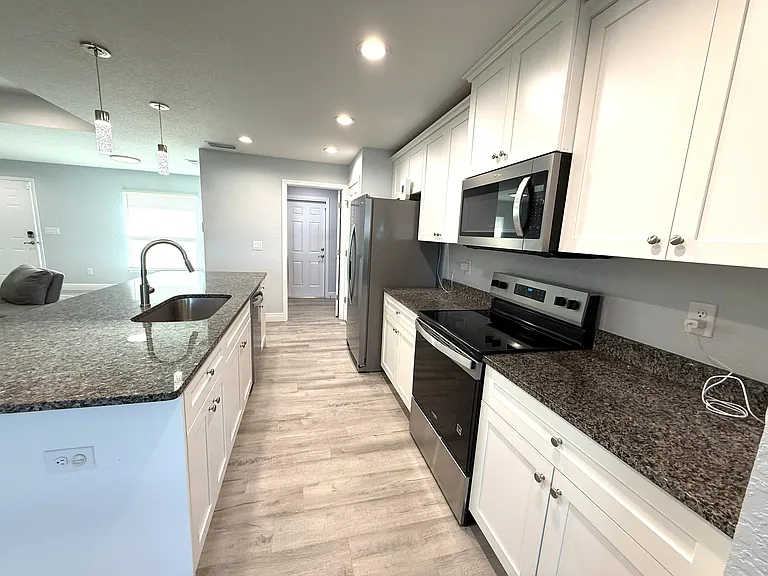 359 Wilton Ave SW — Photo 8