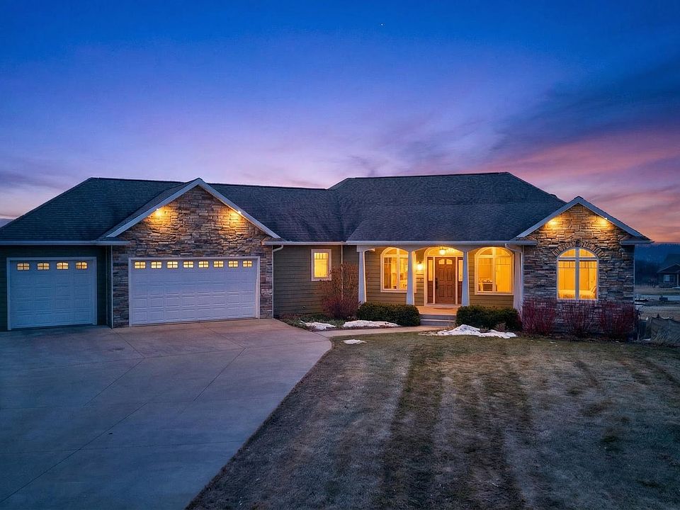 17176 Hilltop Ln SE, Chatfield, MN 55923 | Zillow