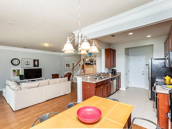 3rd image of 6290 Autumn Berry Cir
