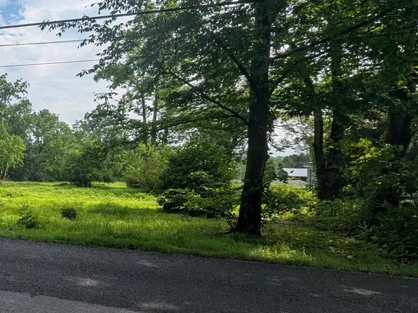 2565 Allentown Rd, Quakertown, PA 18951