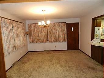 5th image of 8304 Everett Ave