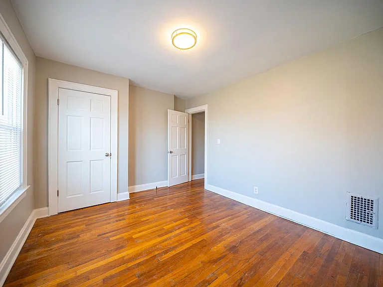75 E Markison Ave — Photo 15
