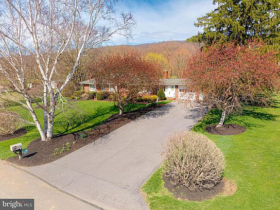 2nd image of 1771 Upper Snake Spring Rd