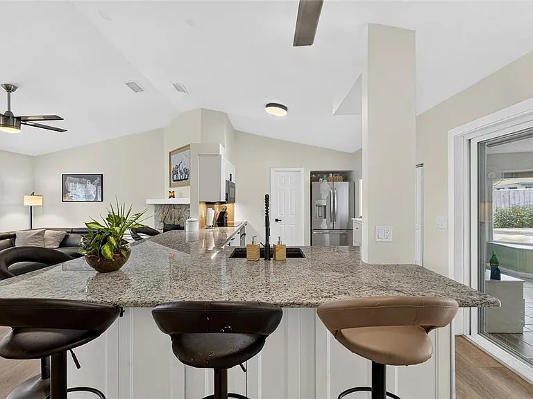 614 Stillview Cir — Photo 13