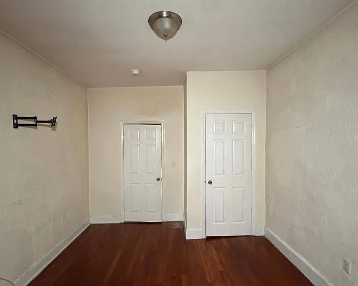 390 13th Ave #3 — Photo 5
