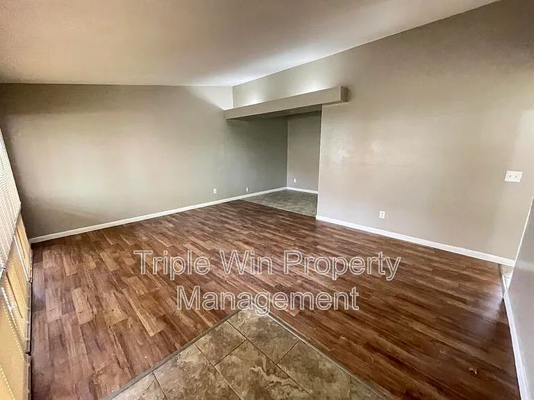 410 Ridge Dr — Photo 8
