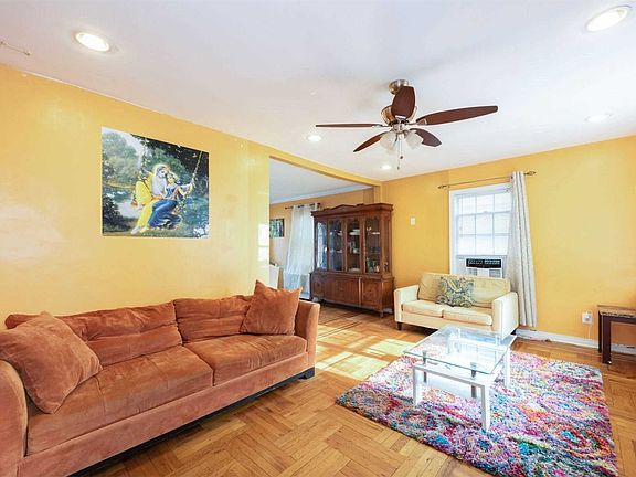 3rd image of 8637 253rd St