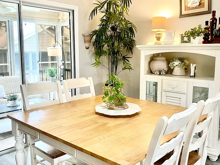 Dinning Table