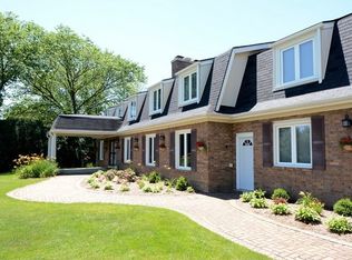 777 Oakwood Dr, Westmont, IL 60559