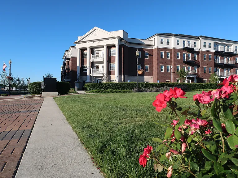 The Kent at Carmel City Center — Photo 33