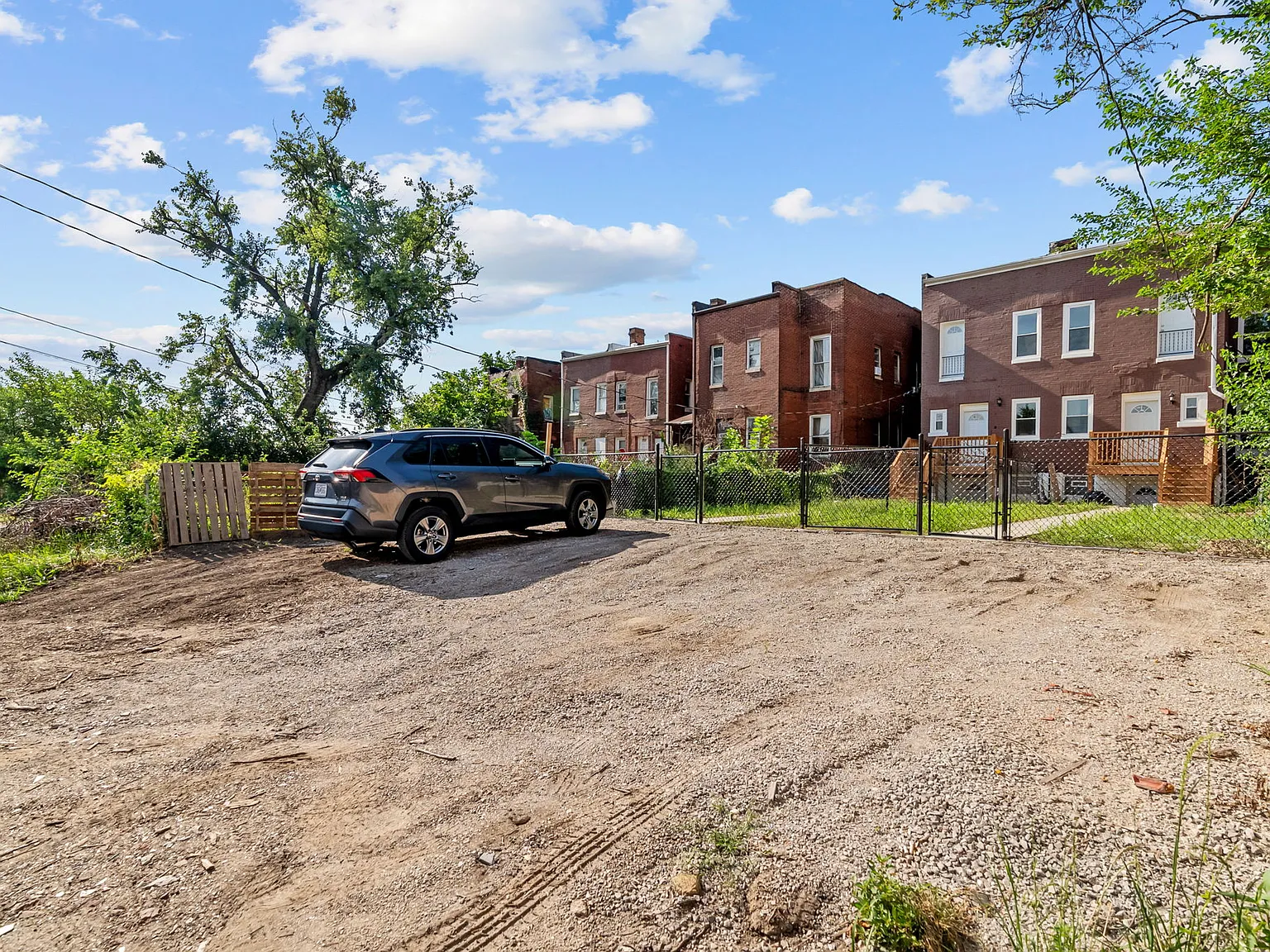 5245 Cates Ave — Photo 3