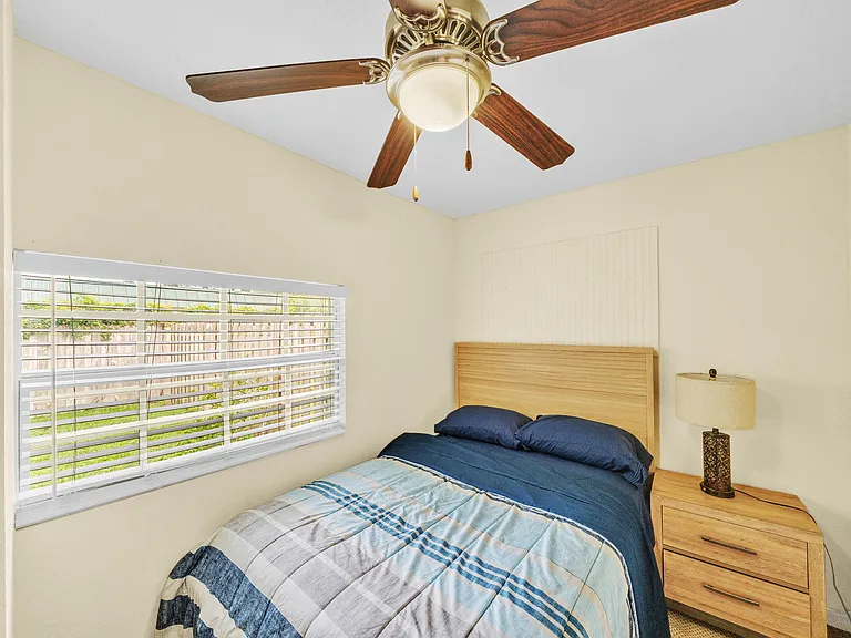 1350 Riverside Cir #1 — Photo 17