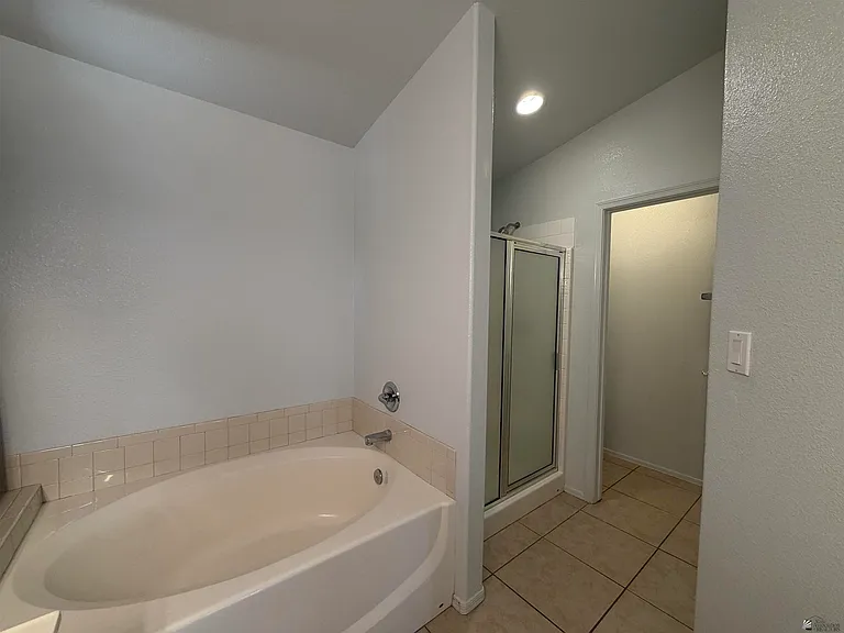 4093 W 17th St — Photo 21