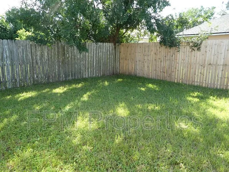 570 Manship Dr — Photo 8