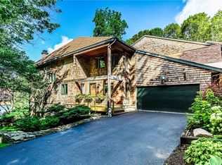 1 E Shore Path, Cazenovia, NY 13035