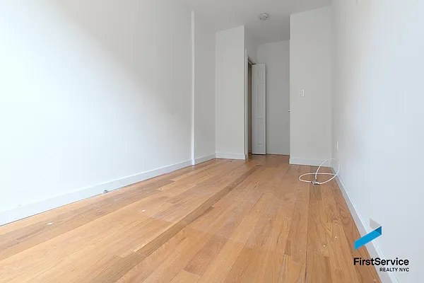 Rented by FirstService Realty (legacy) | media 16