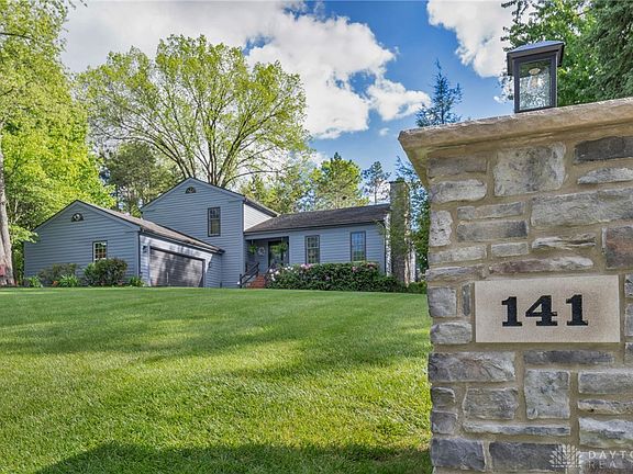 4th image of 141 Camelot Dr