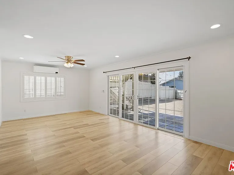 2910 Santa Carlotta St — Photo 36