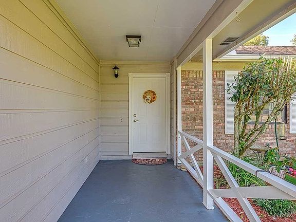5th image of 8709 Waltham Ct