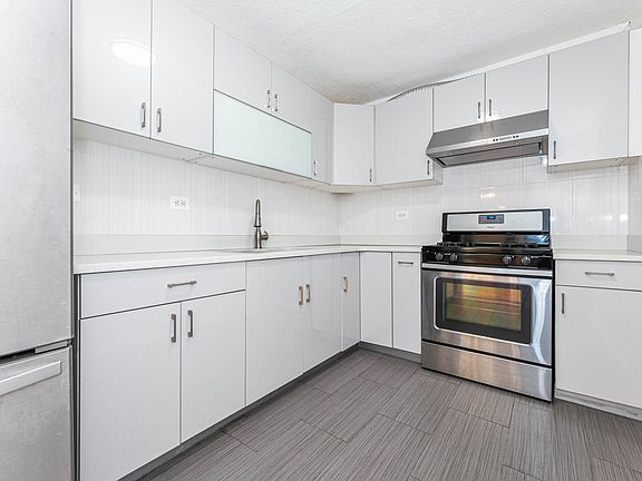 2nd image of 2 Bay Club Dr APT 8T