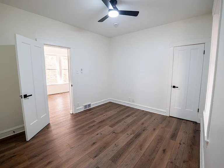 5737 N Washtenaw Ave #1 — Photo 9