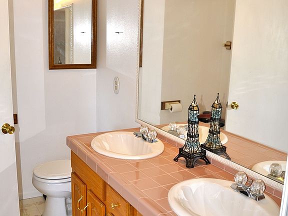 Master Bath with dual sinks.