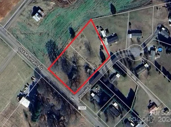 2952 Old Mountain Rd #13/14, Stony Pt, NC 28678