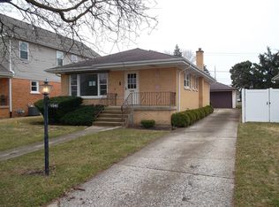 1541 Forest Rd, La Grange Park, IL 60526