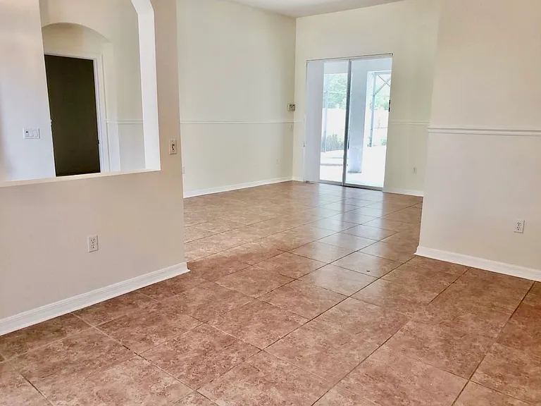 2483 Huron Cir — Photo 10