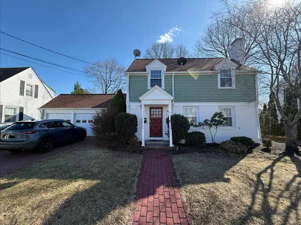 8 Florence St Floor 2, Riverside, RI 02915