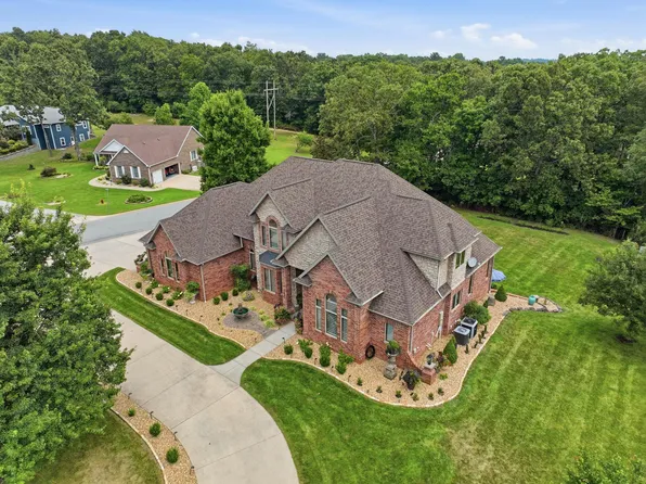 1160 Sarah St, West Plains, MO 65775-2033