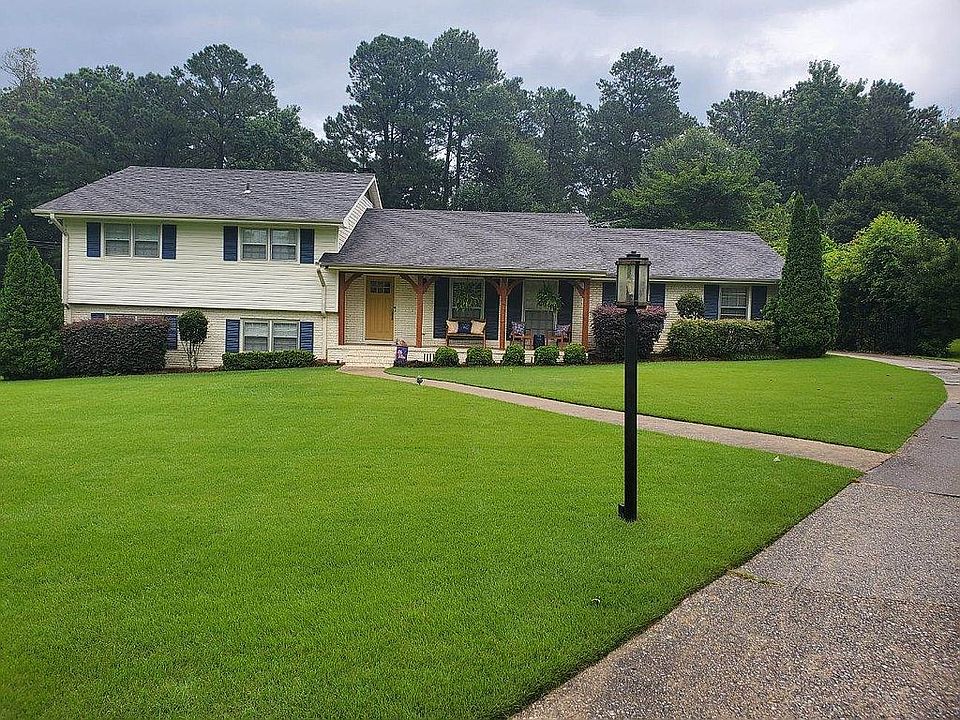 2nd image of 3261 Starlake Dr