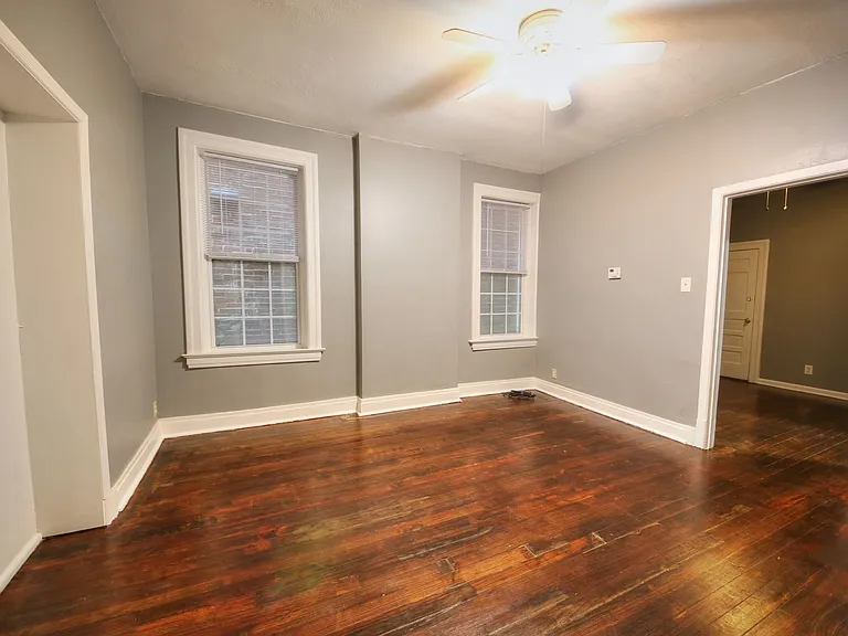 4637 Virginia Ave — Photo 9