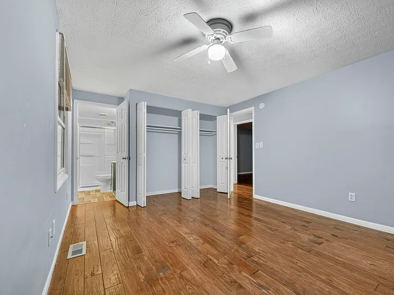 423 Doverwood Dr — Photo 15