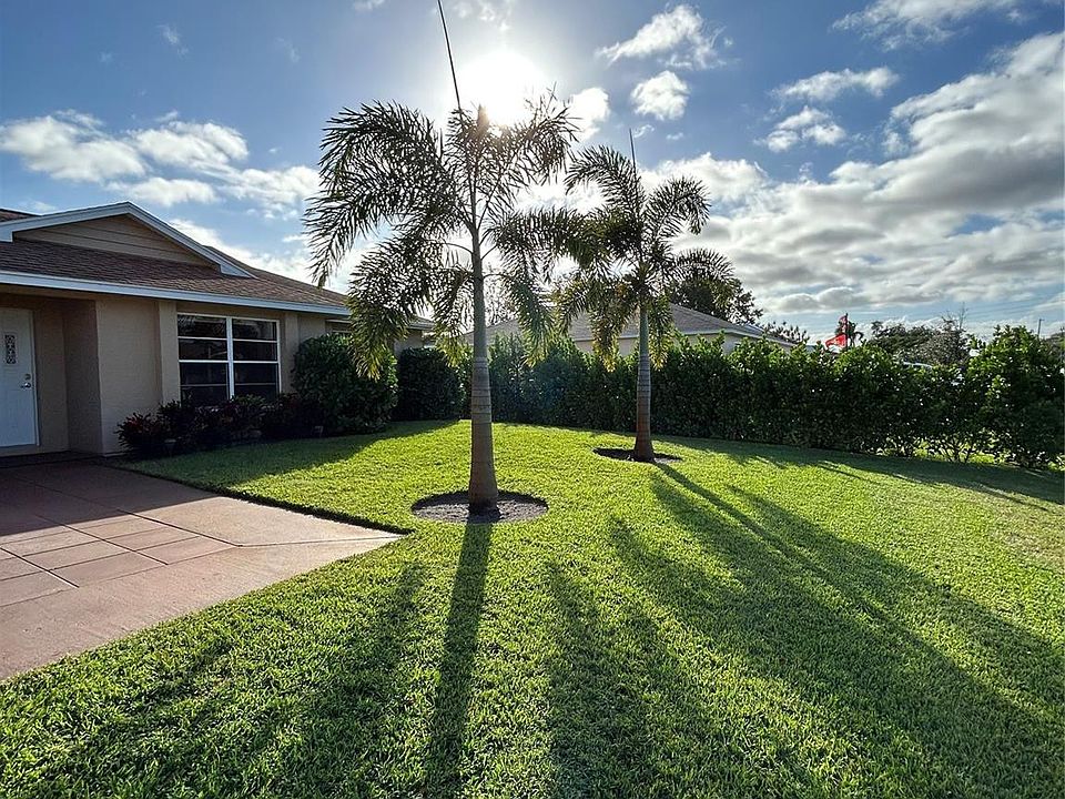 1st image of 2232 SE Longhorn Avenue