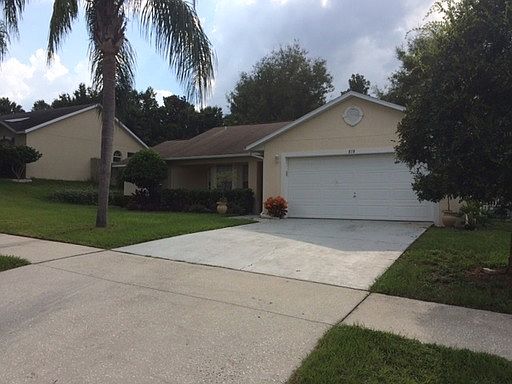 2nd image of 818 Palm Forest Ln