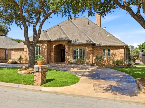 4308 Green Meadow St W, Colleyville, TX 76034