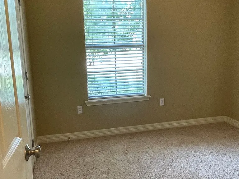 3703 Sabine Pass Dr — Photo 15