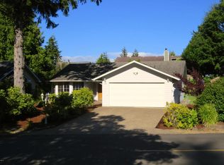 825 SW Skyline Ter, Waldport, OR