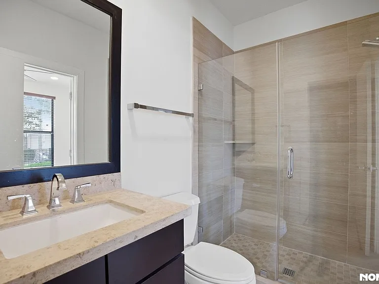 1706 Alamo St — Photo 15