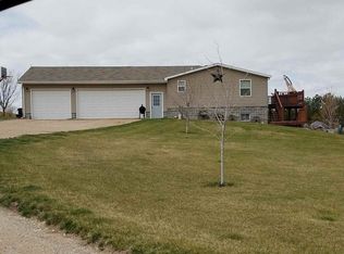 22625 370th Rd, Pleasanton, NE 68866