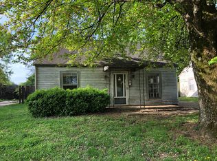 1712 Model Rd, Shively, KY 40216