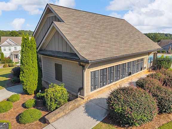 5th image of 7720 Silk Tree Pointe